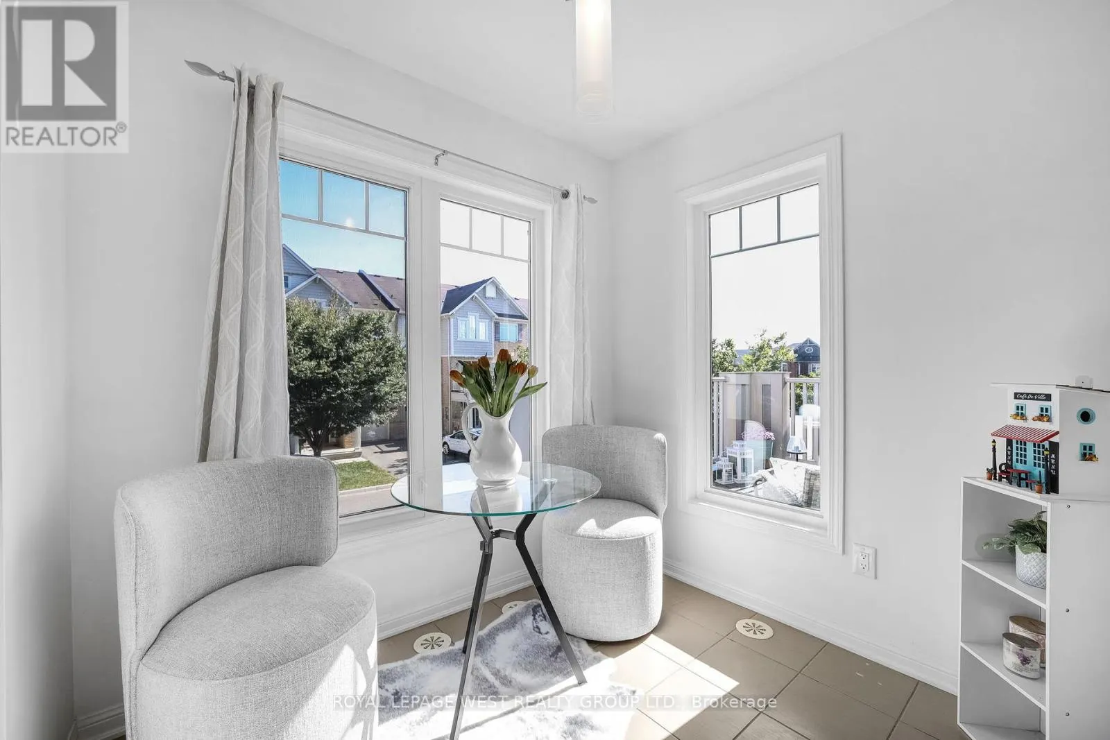 551 PHARO POINT
