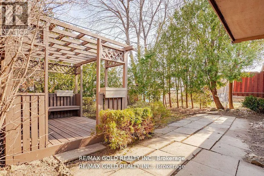 41 DANESBURY CRESCENT