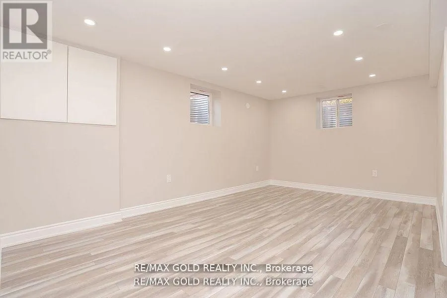 41 DANESBURY CRESCENT