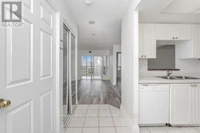 1207 - 285 ENFIELD PLACE