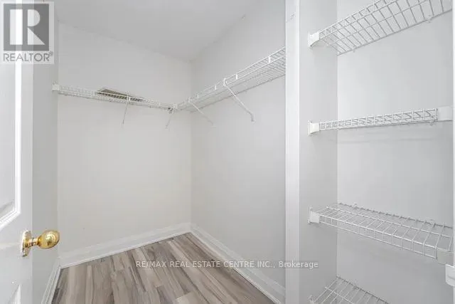 1207 - 285 ENFIELD PLACE