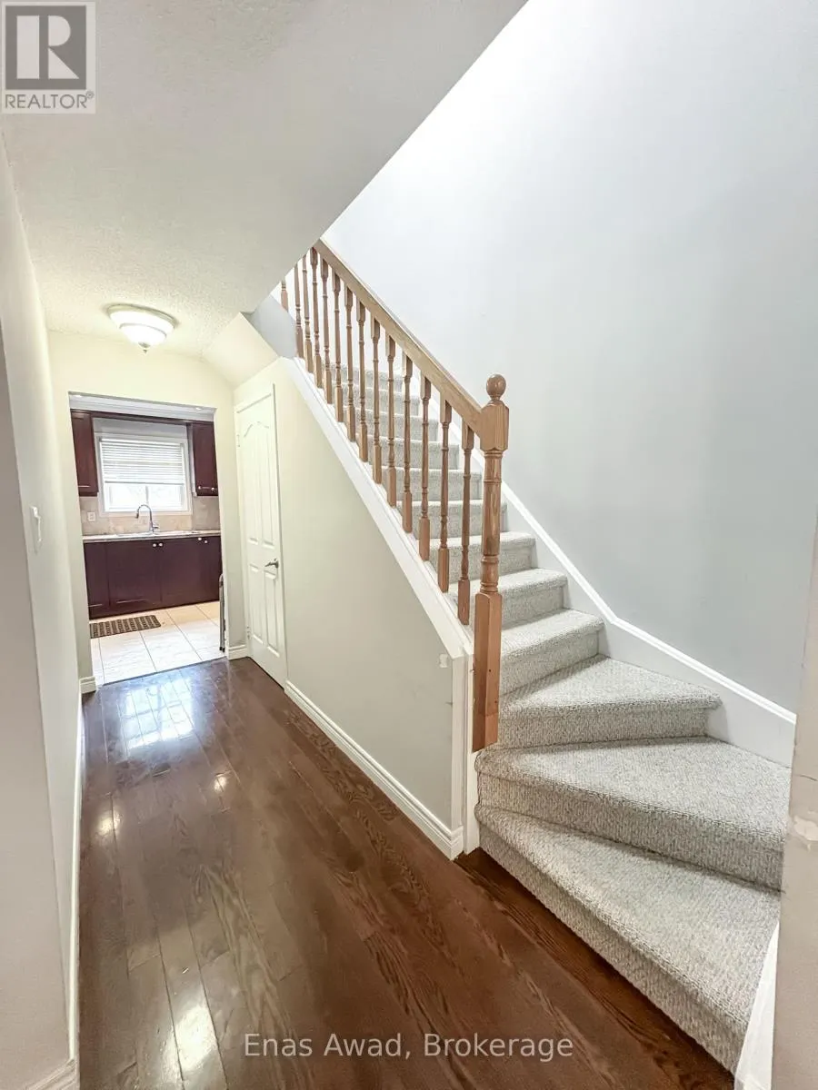3072 PATRICK CRESCENT
