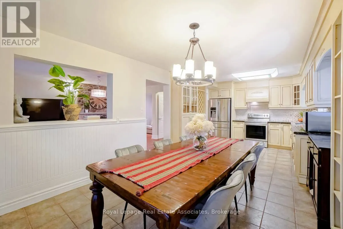 23 ROSEMEADE AVENUE