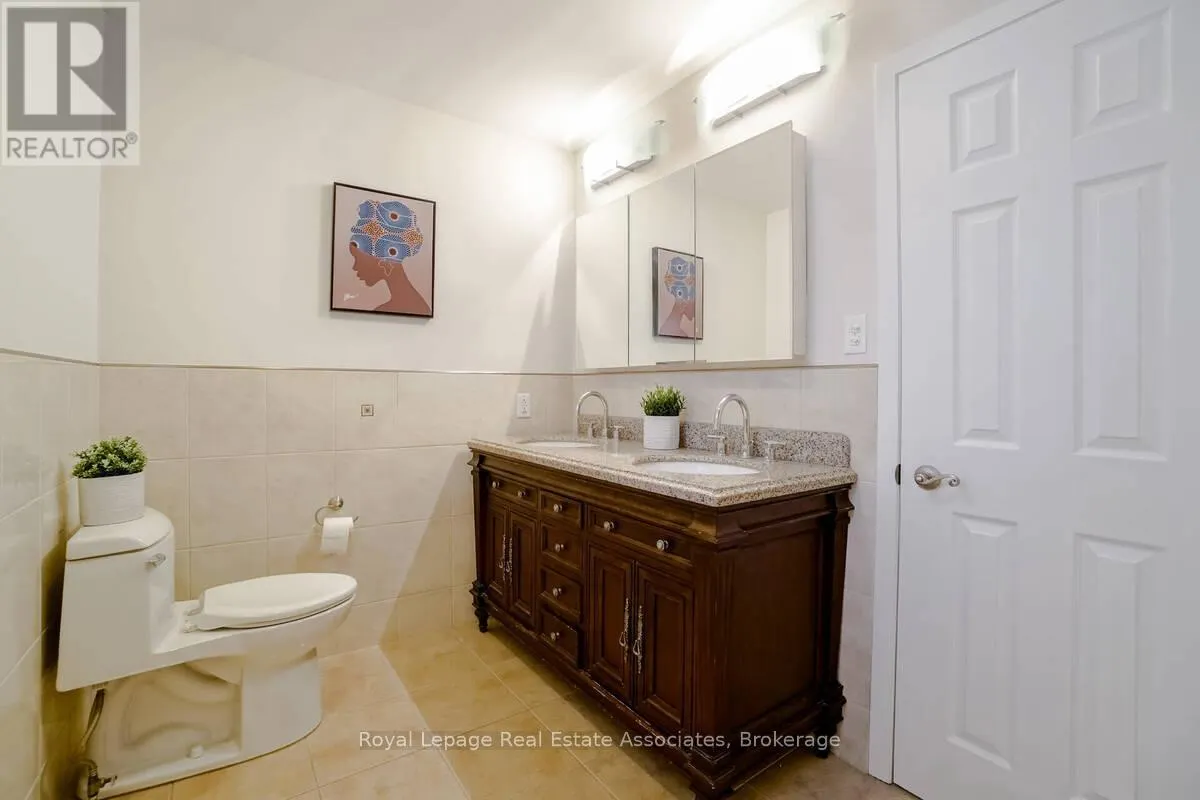 23 ROSEMEADE AVENUE