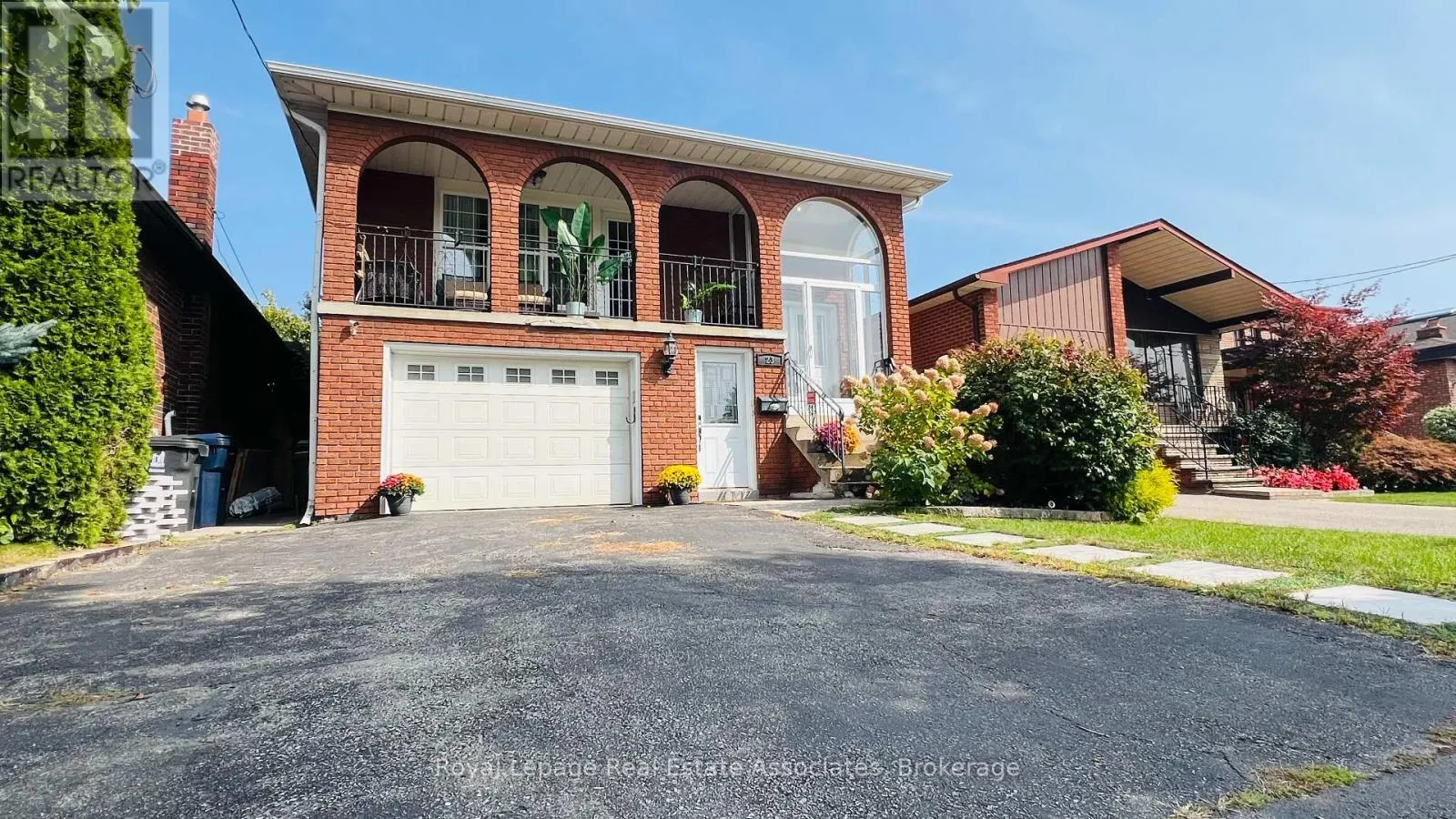 23 ROSEMEADE AVENUE