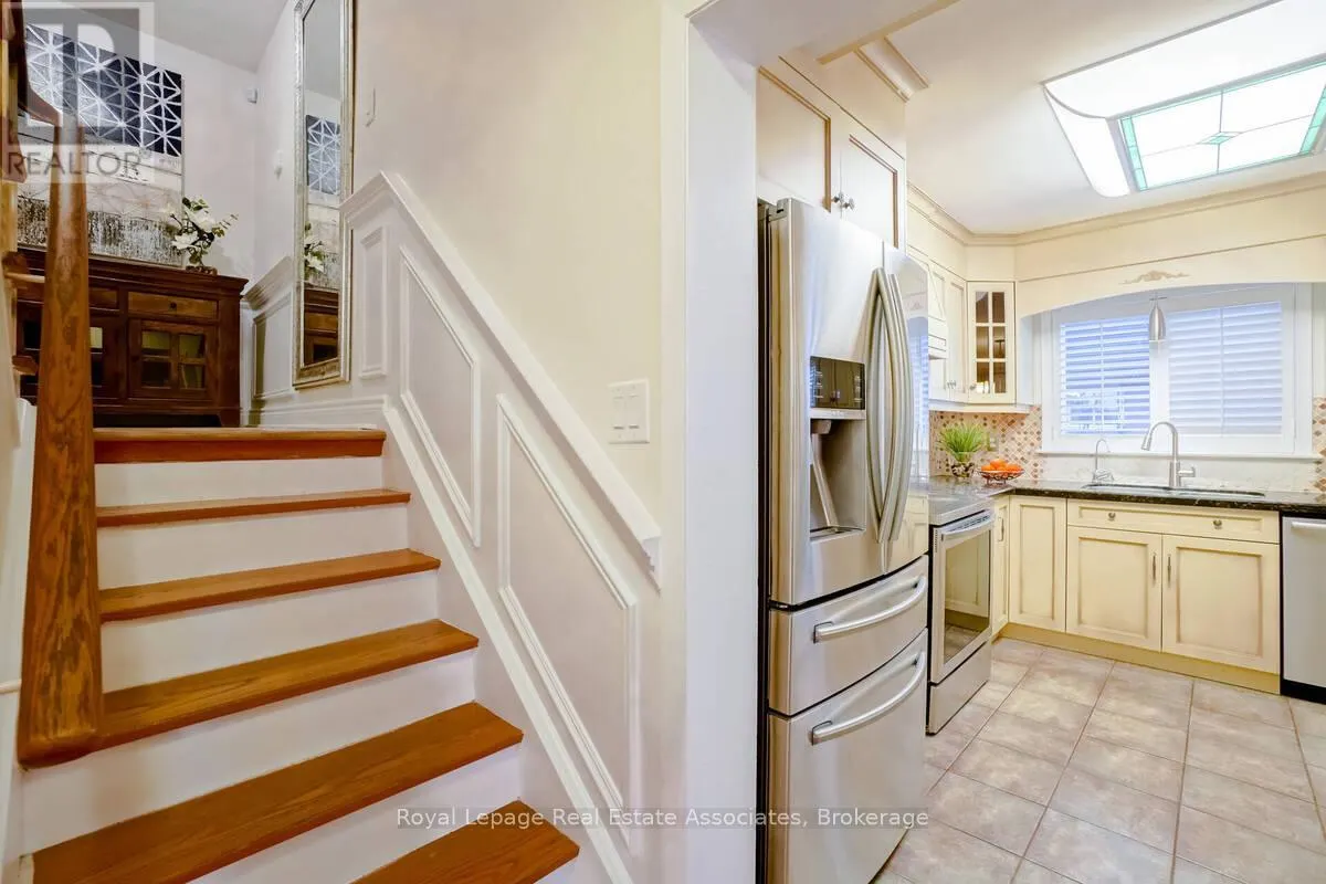 23 ROSEMEADE AVENUE