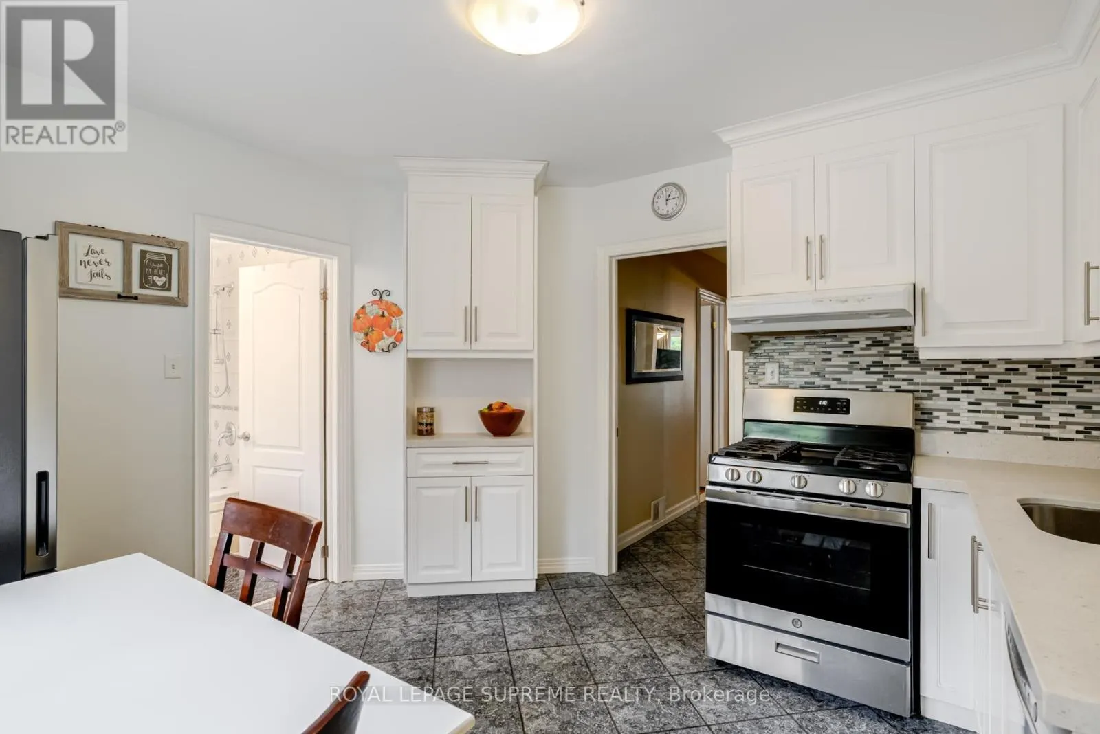 59 BUTTONWOOD AVENUE
