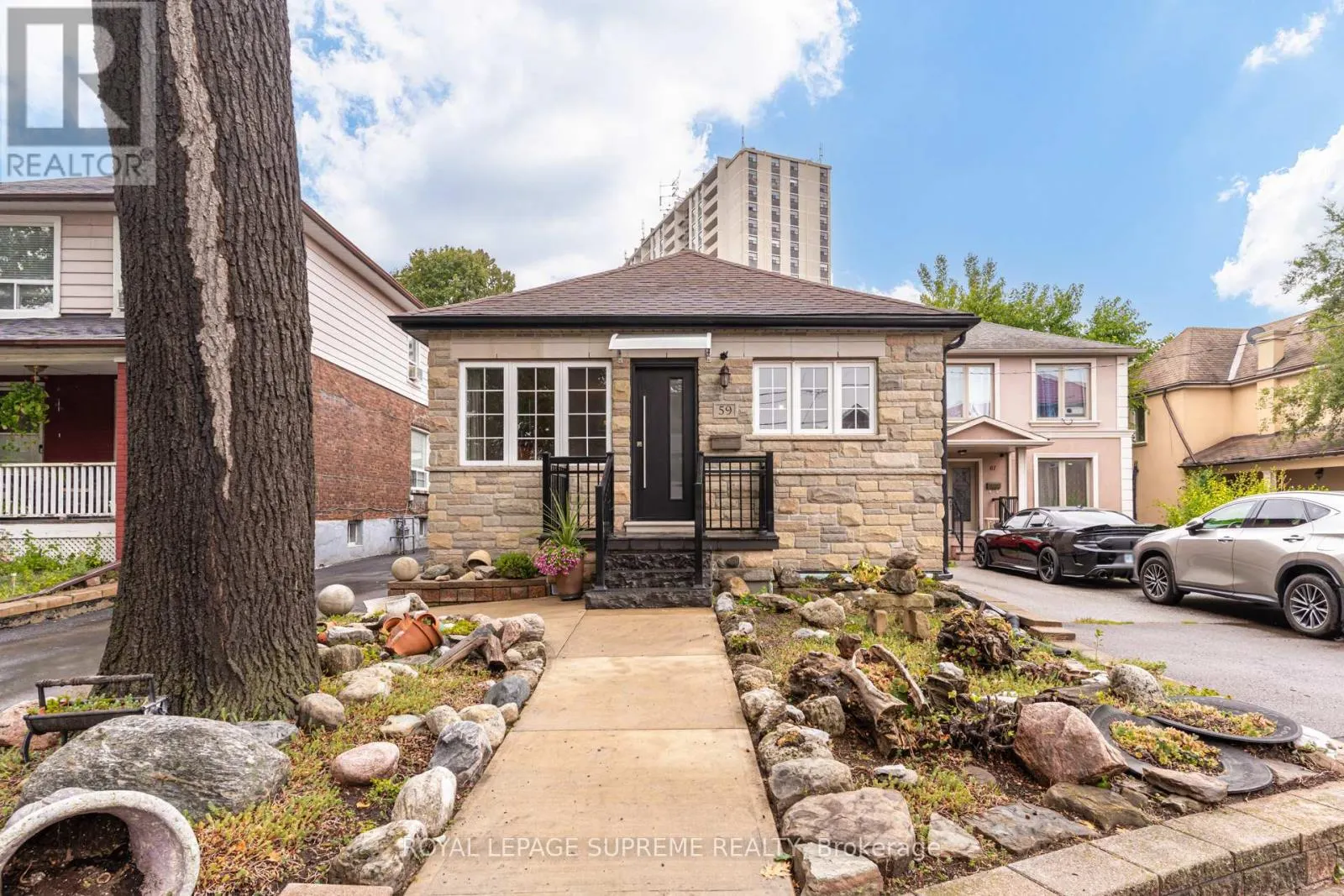 59 BUTTONWOOD AVENUE