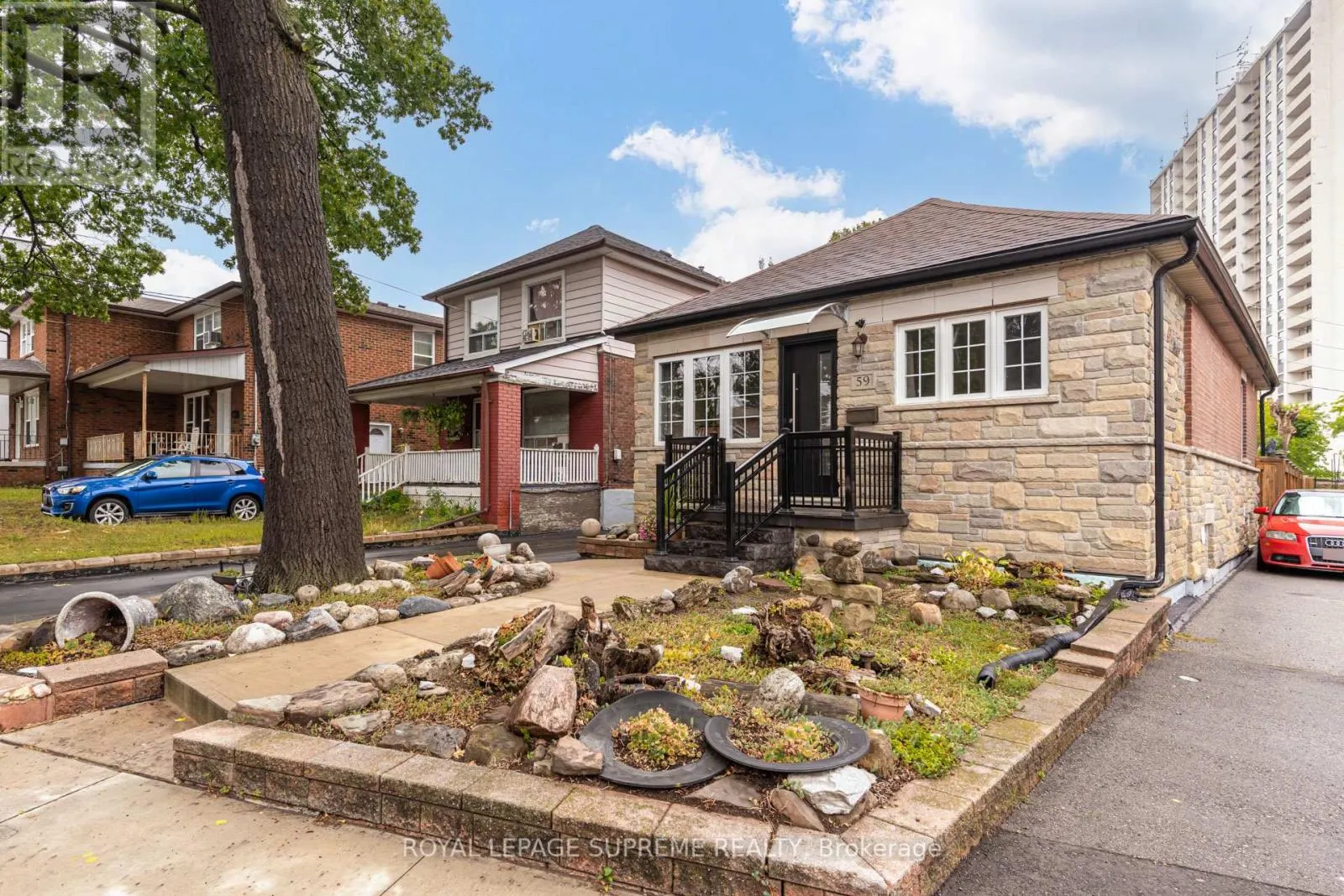 59 BUTTONWOOD AVENUE