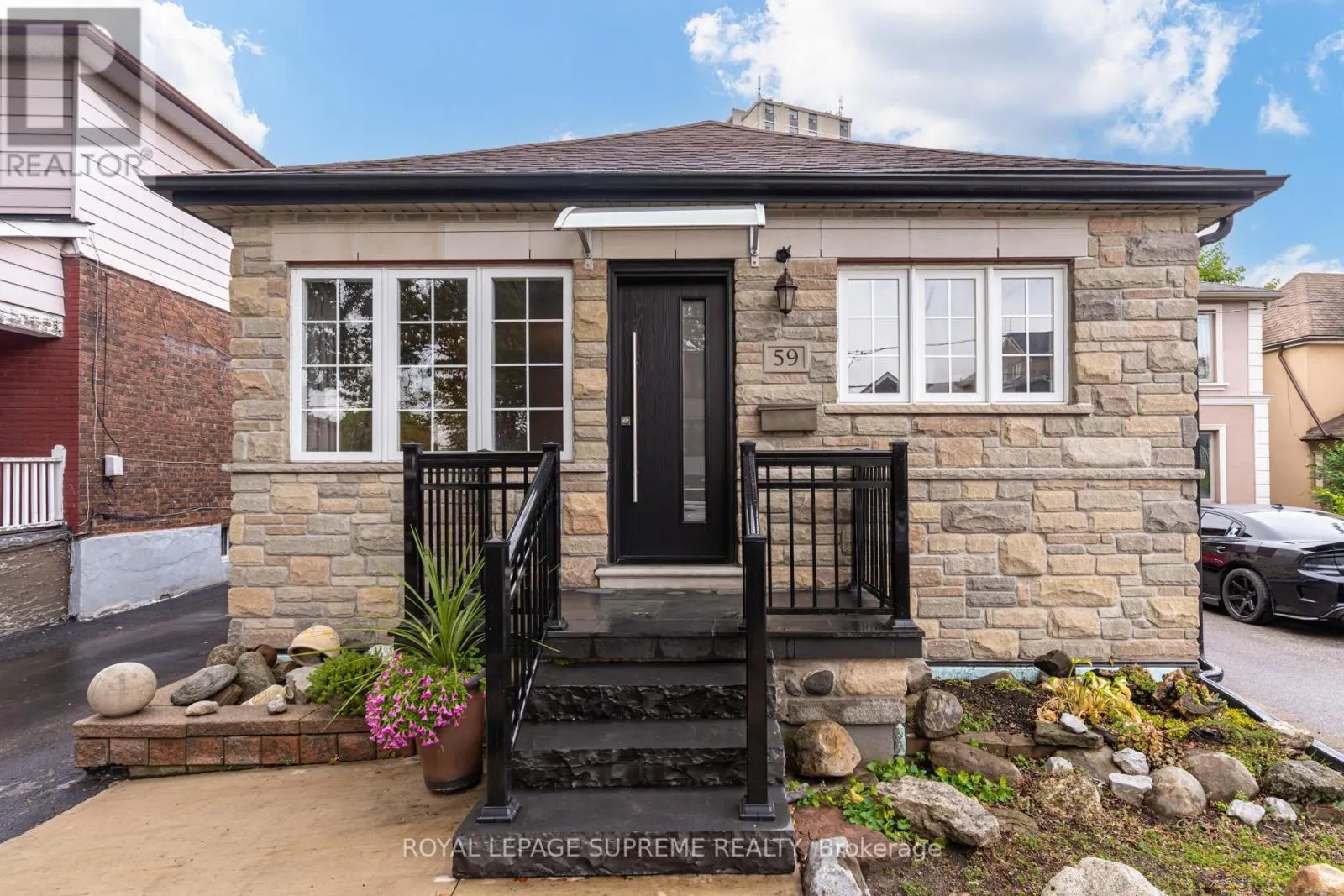 59 BUTTONWOOD AVENUE