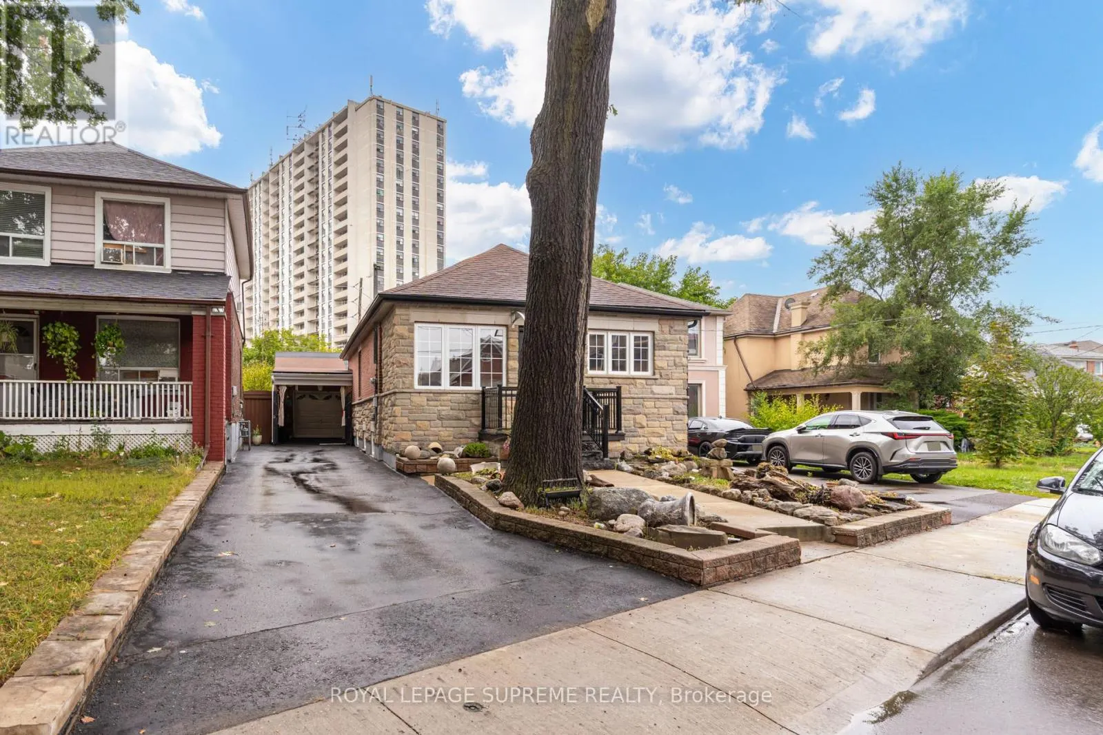 59 BUTTONWOOD AVENUE