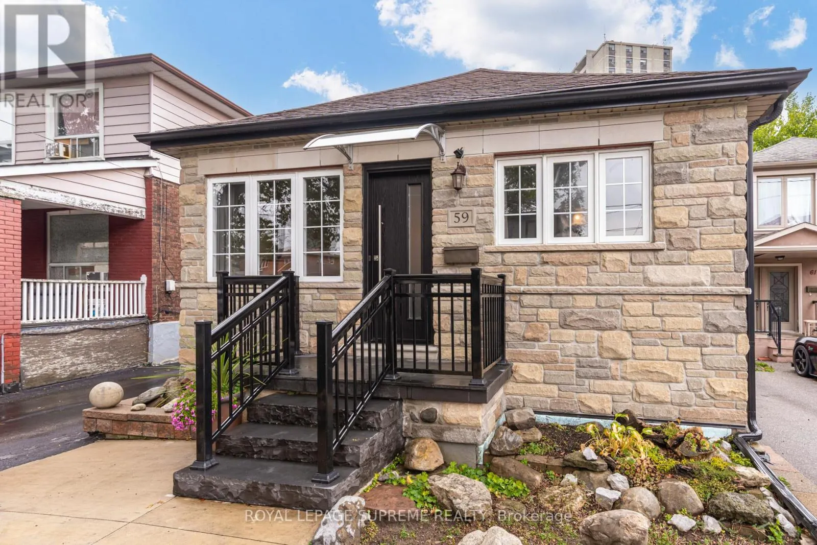 59 BUTTONWOOD AVENUE