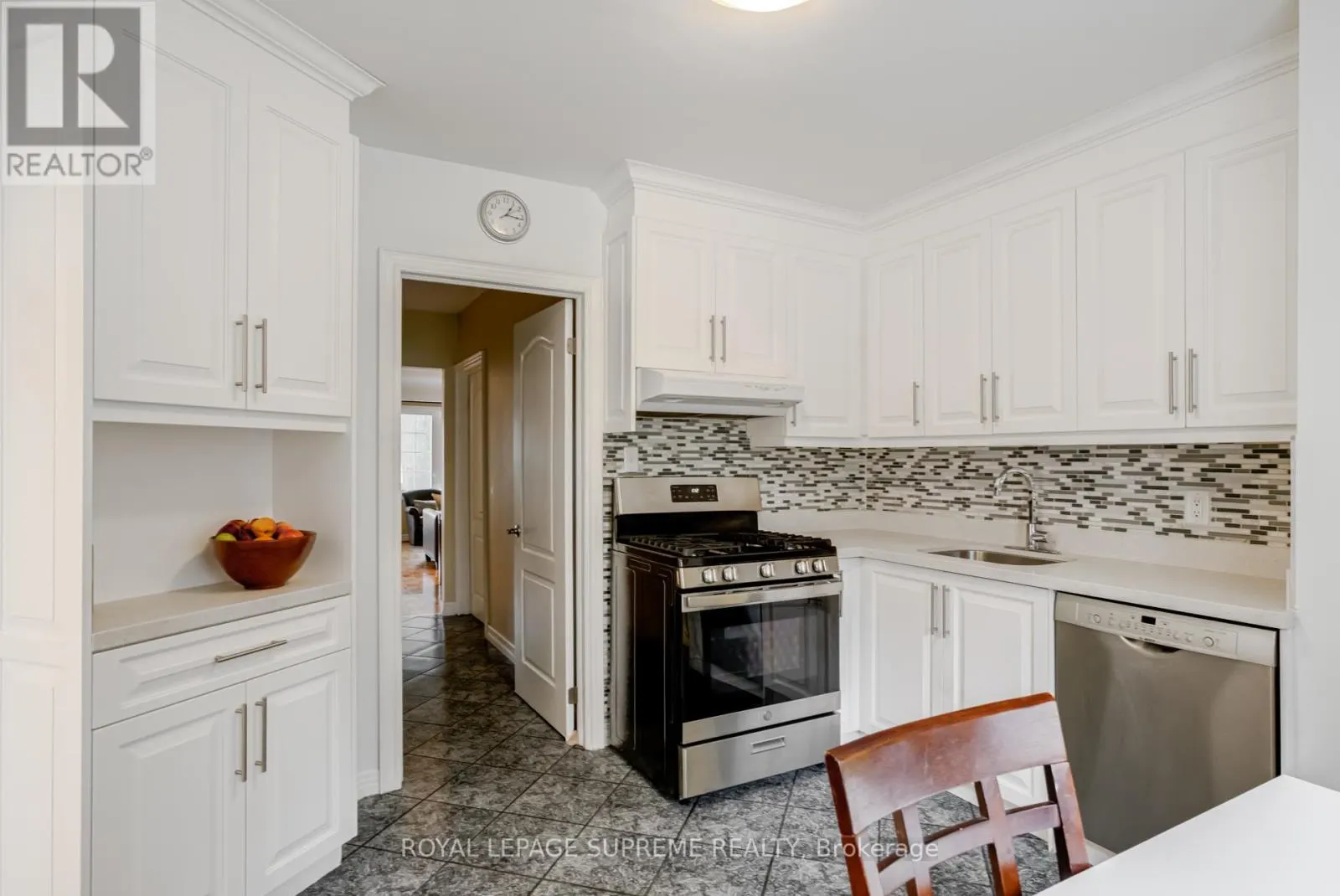 59 BUTTONWOOD AVENUE