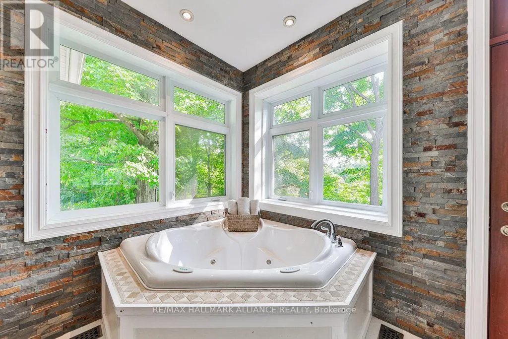 1200 BRONTE ROAD