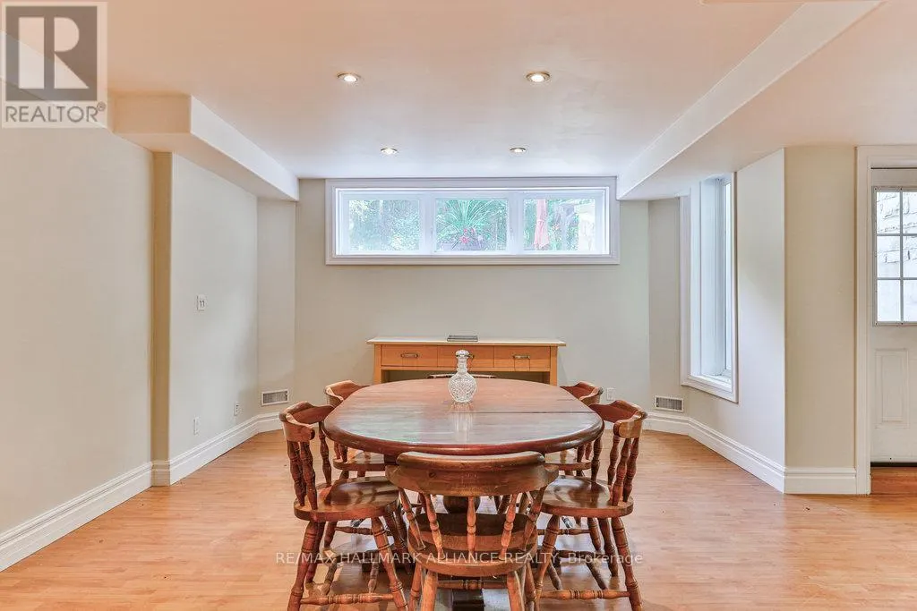 1200 BRONTE ROAD