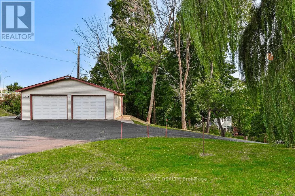 1200 BRONTE ROAD