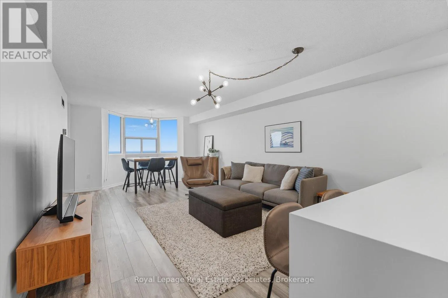 1508 - 3845 LAKE SHORE BOULEVARD W