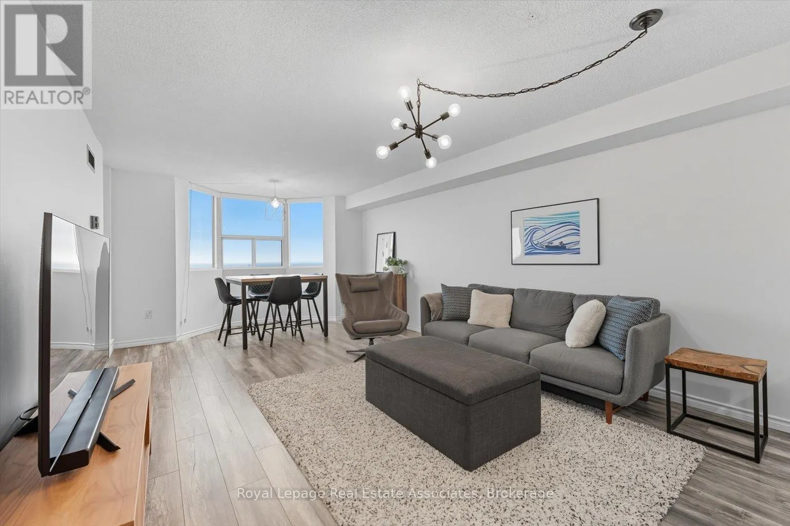 1508 - 3845 LAKE SHORE BOULEVARD W