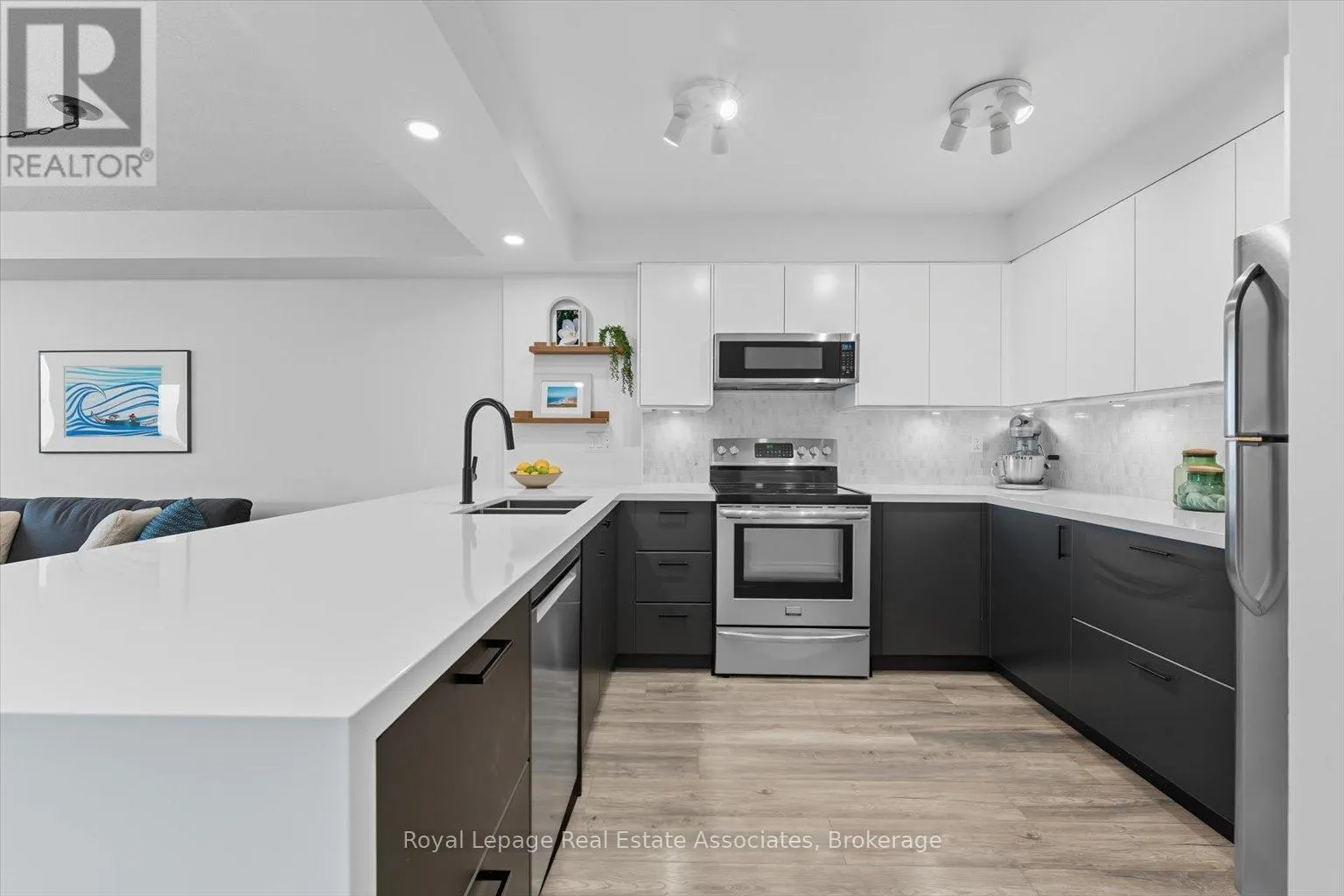 1508 - 3845 LAKE SHORE BOULEVARD W