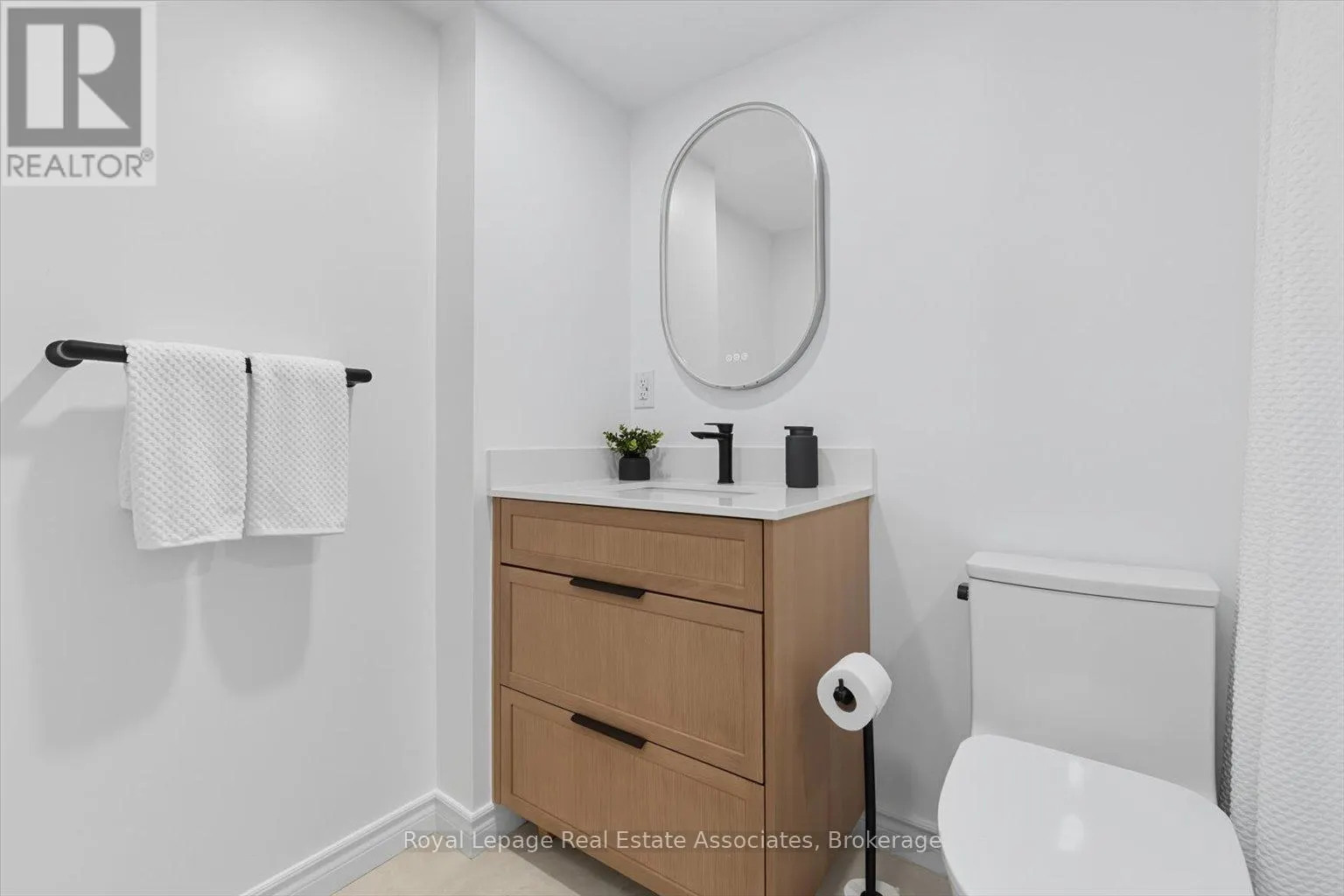 1508 - 3845 LAKE SHORE BOULEVARD W