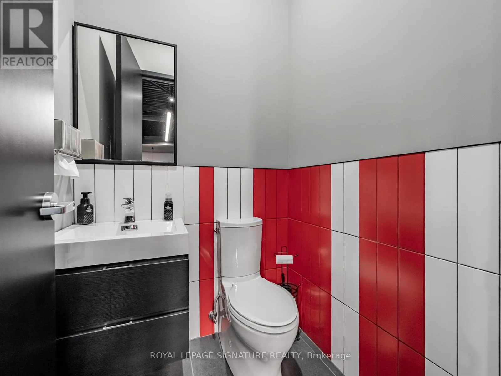760 LAURENTIAN DRIVE