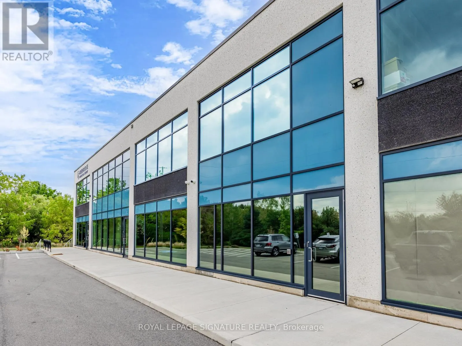 760 LAURENTIAN DRIVE