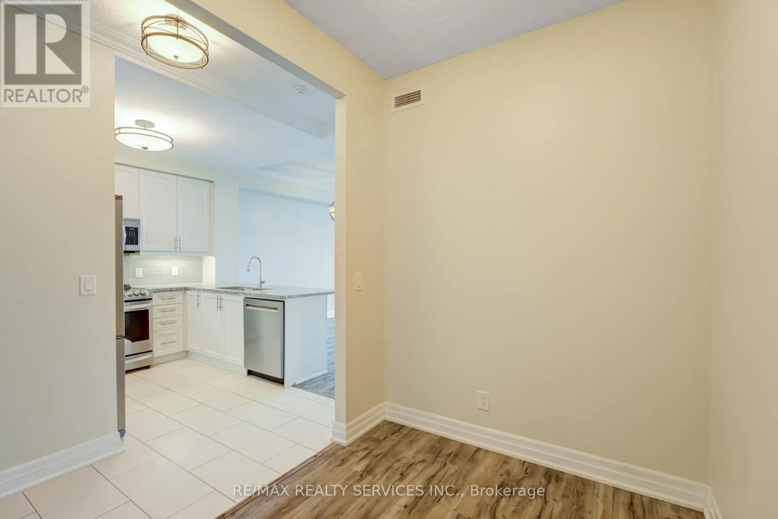 503 - 100 JOHN STREET NW