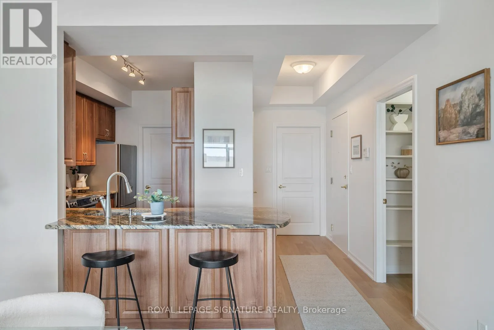 407 - 80 PORT STREET