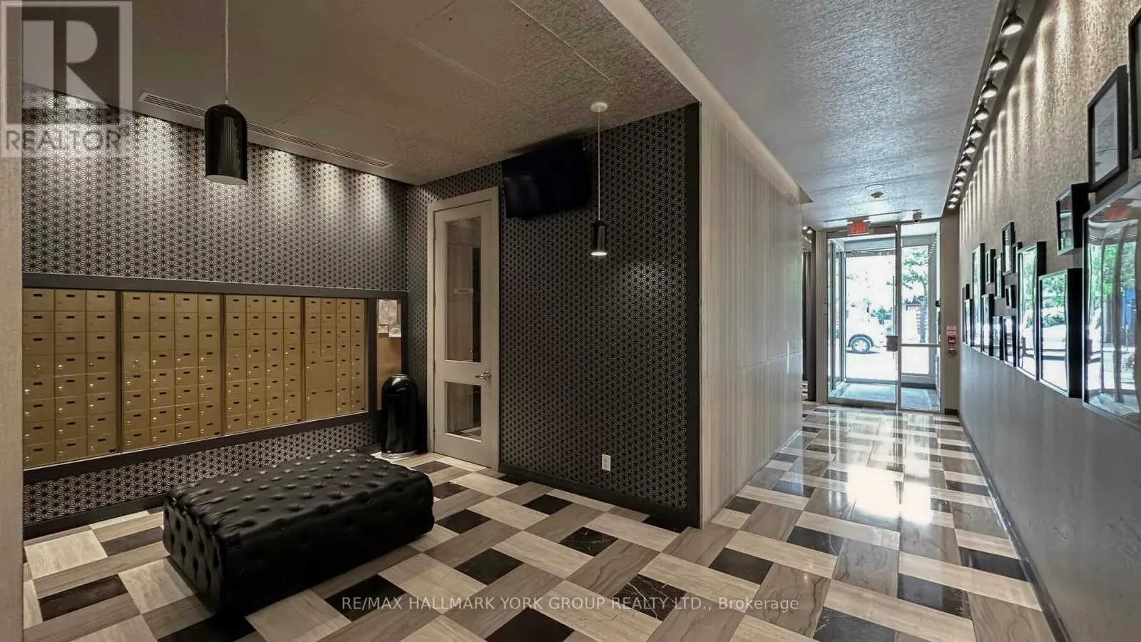 1105 - 1638 BLOOR STREET W