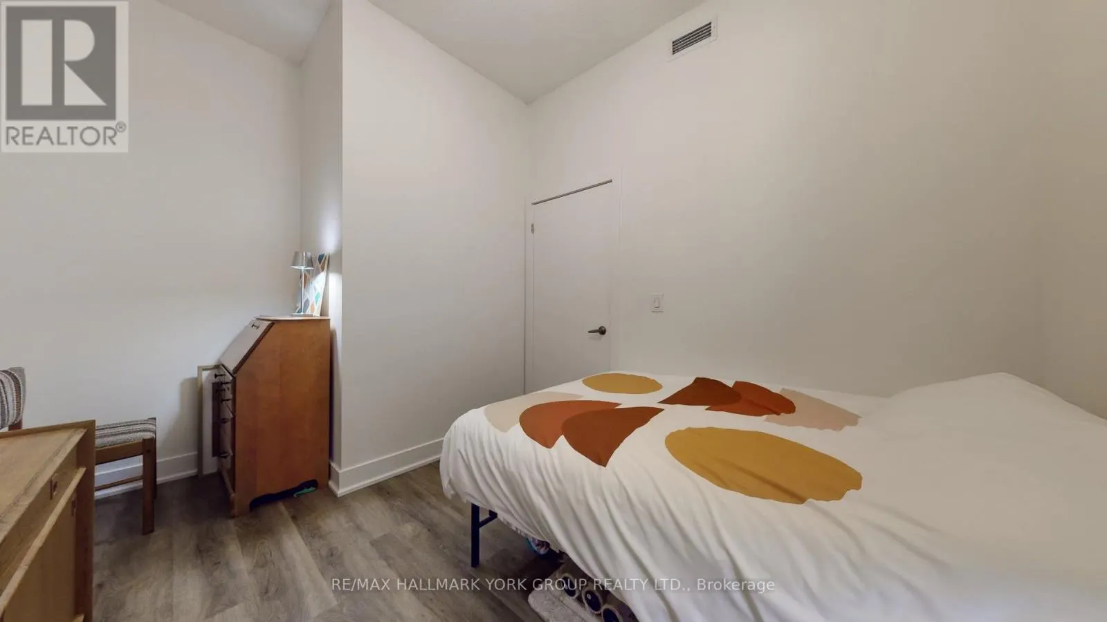 1105 - 1638 BLOOR STREET W