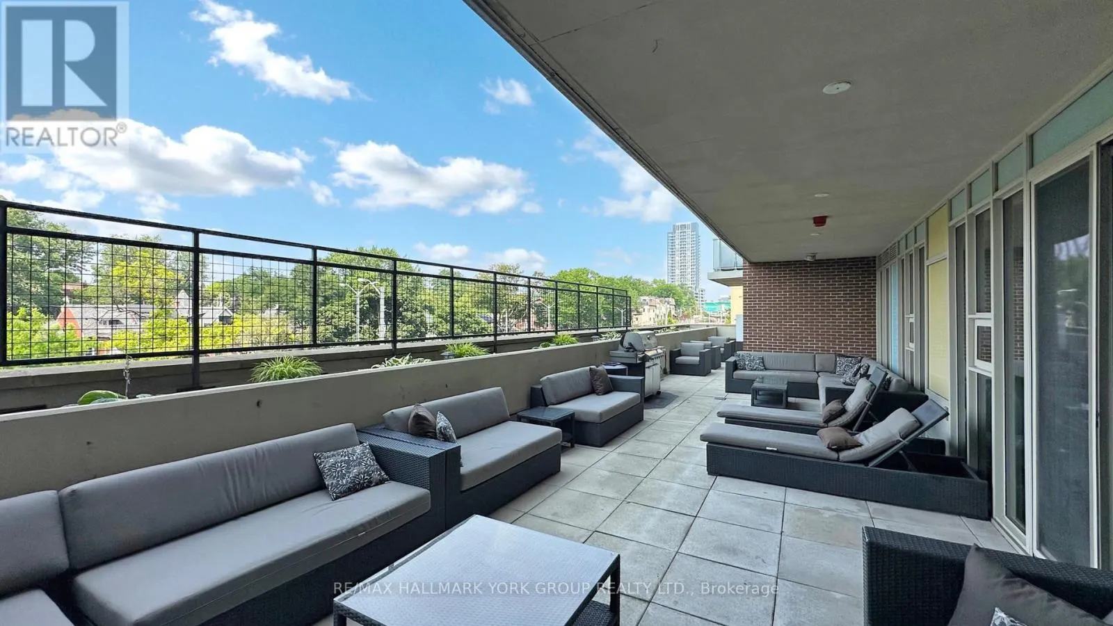 1105 - 1638 BLOOR STREET W