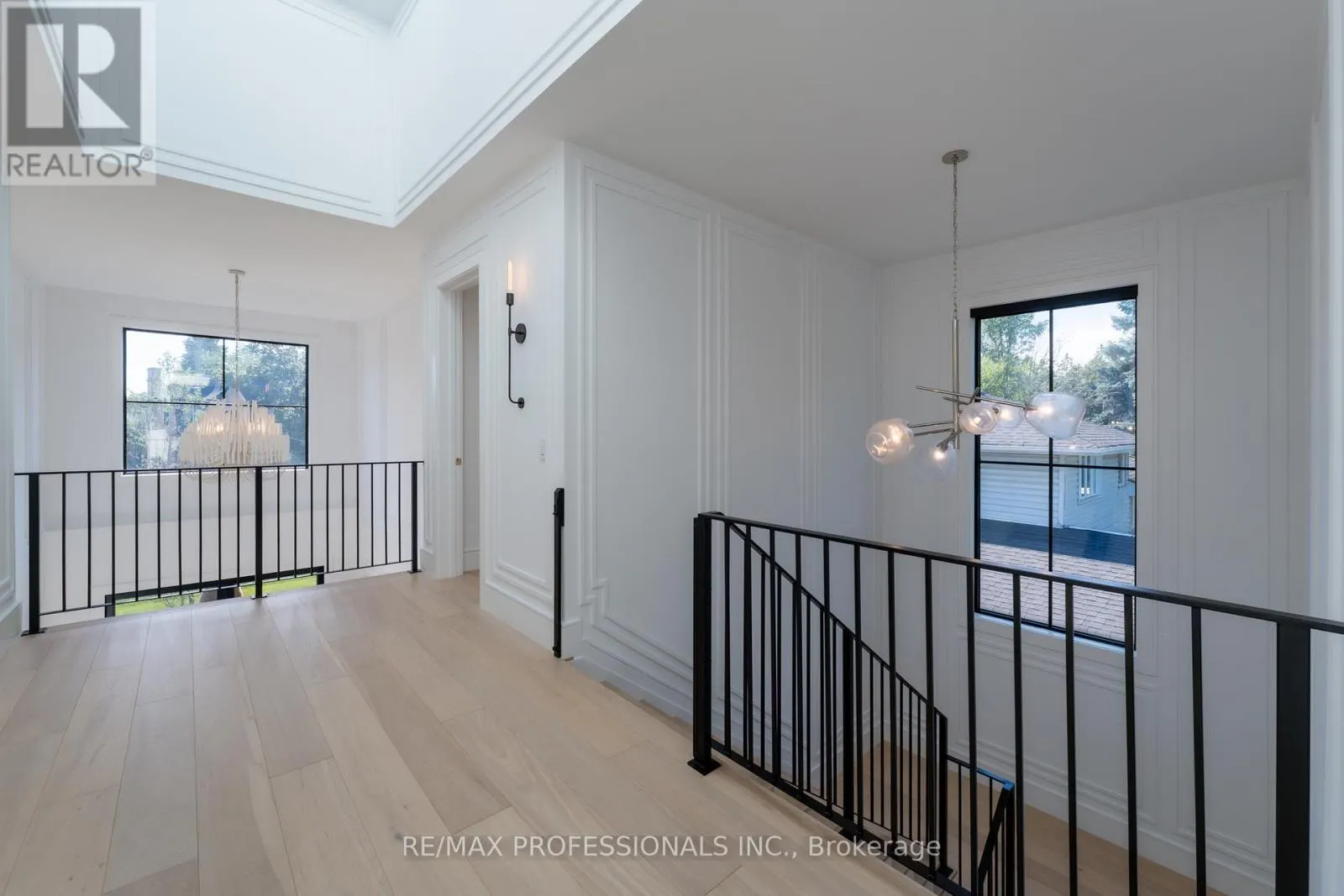 229 TWEEDSDALE CRESCENT