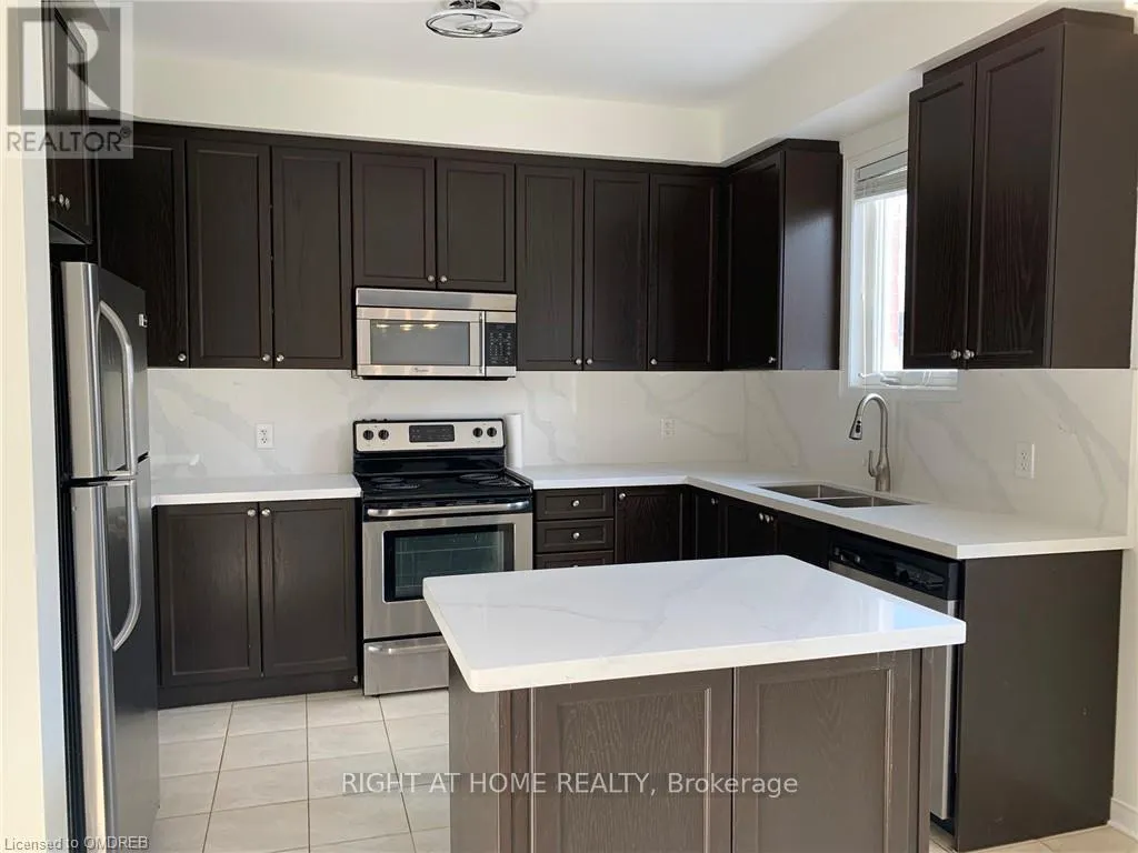 4 - 2171 FIDDLERS WAY