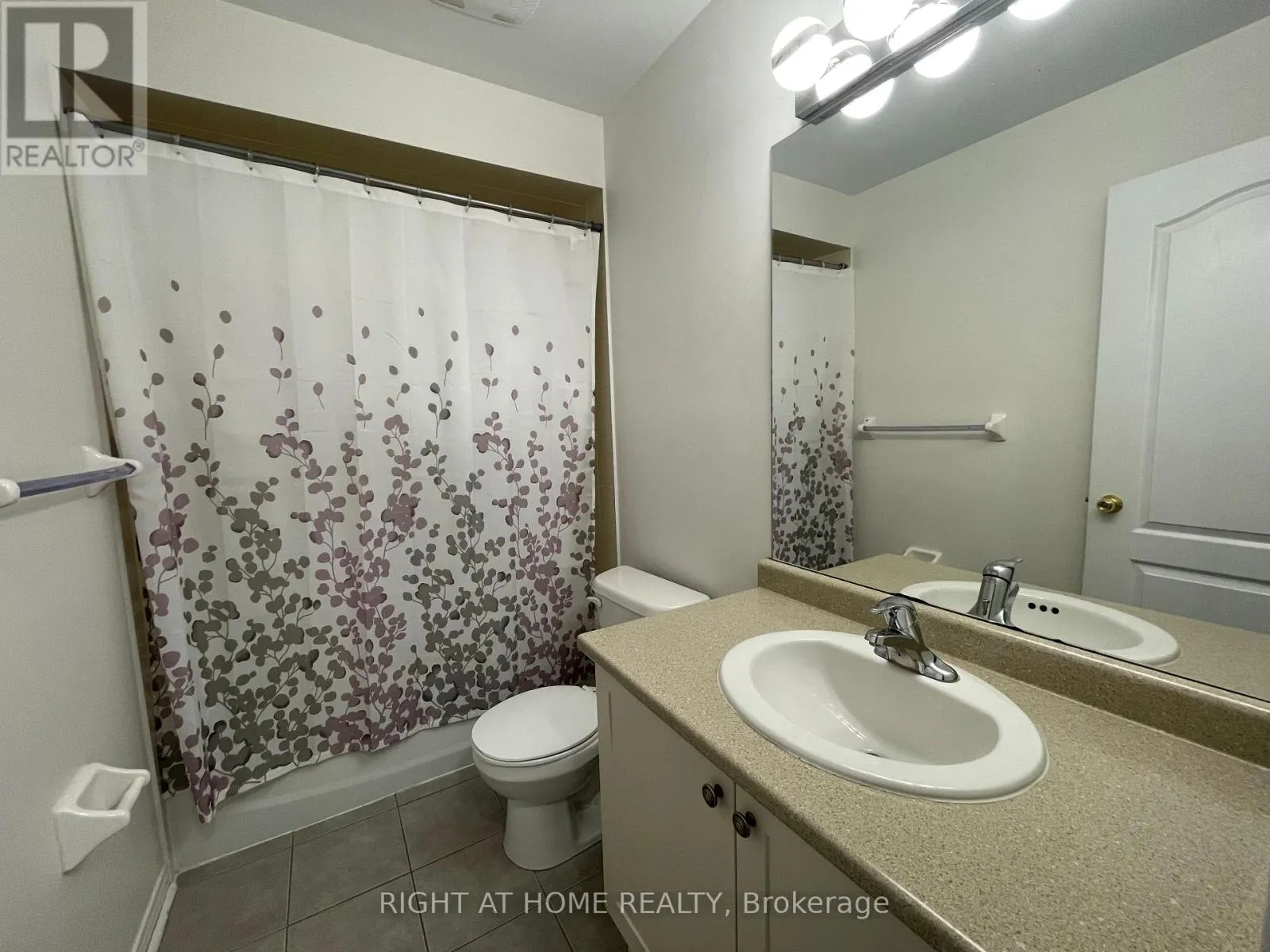 4 - 2171 FIDDLERS WAY