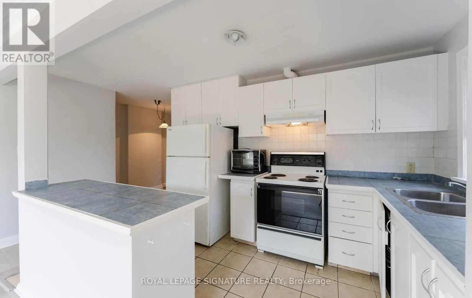 2 - 56 MENDOTA ROAD