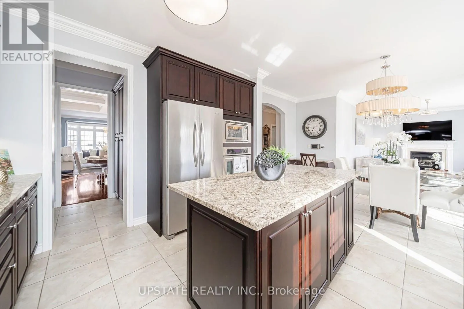 10 AGINCOURT CIRCLE