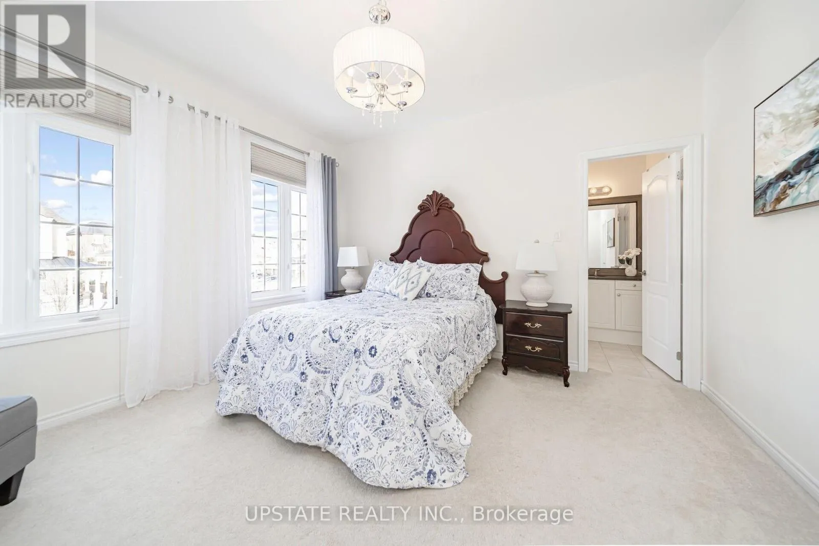 10 AGINCOURT CIRCLE