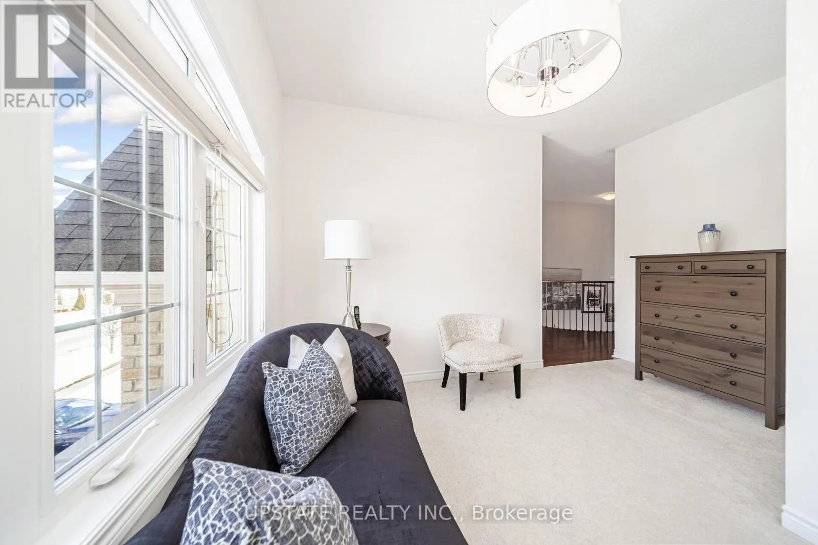 10 AGINCOURT CIRCLE