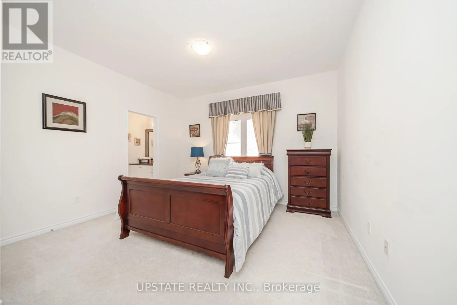 10 AGINCOURT CIRCLE