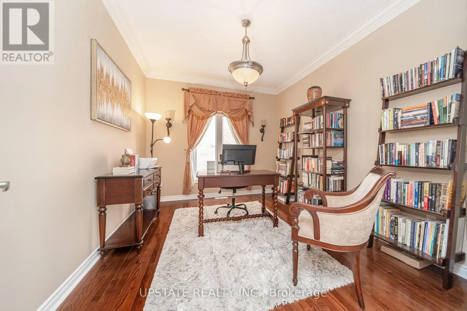 10 AGINCOURT CIRCLE