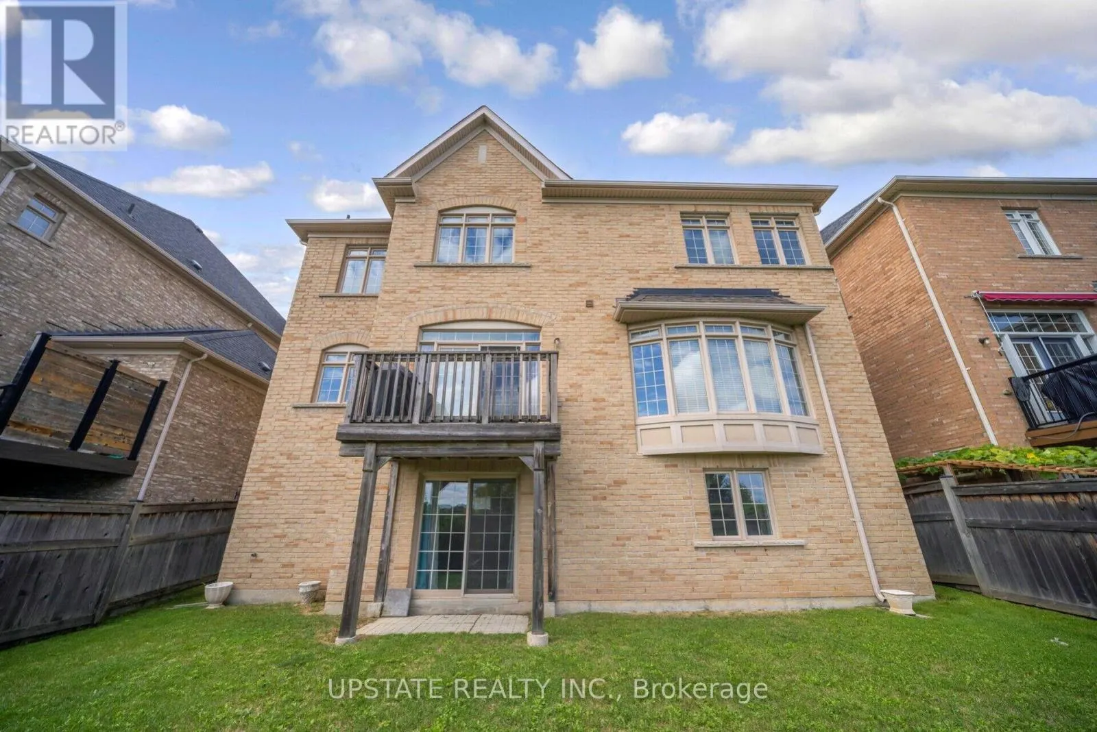 10 AGINCOURT CIRCLE