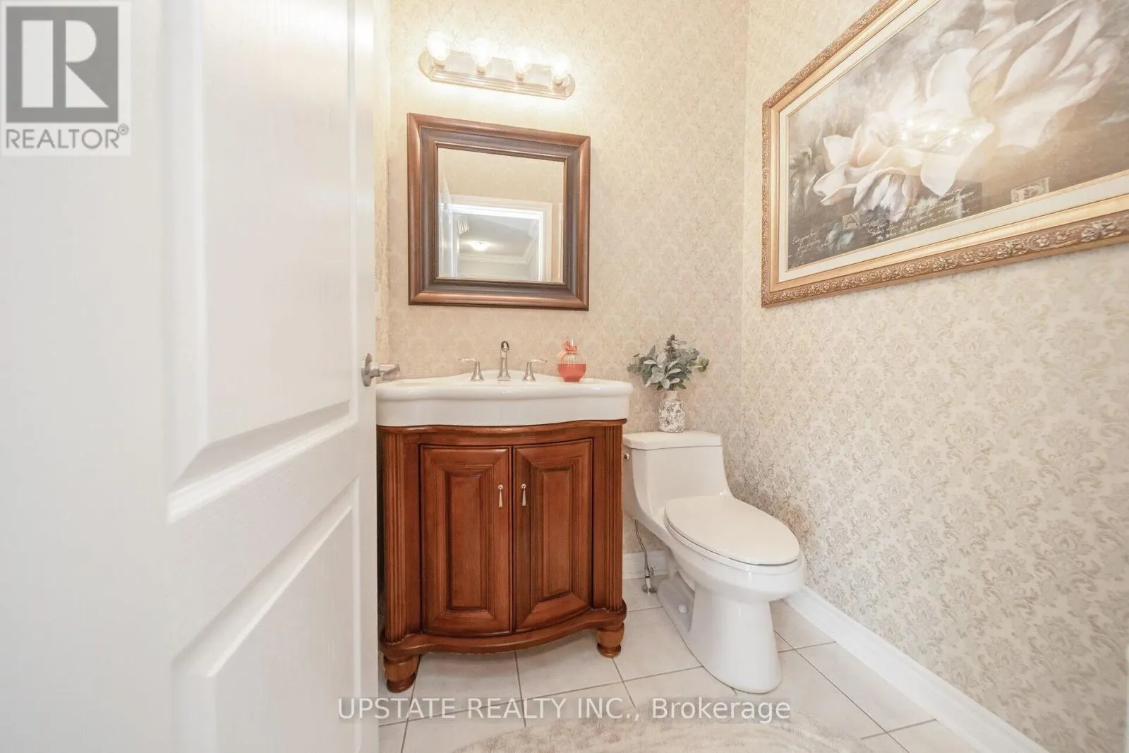 10 AGINCOURT CIRCLE