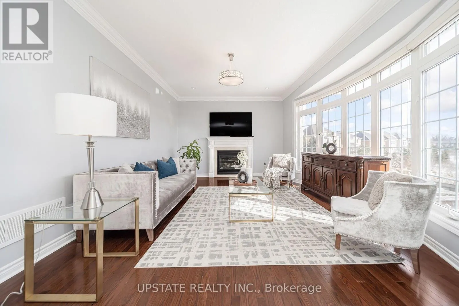 10 AGINCOURT CIRCLE