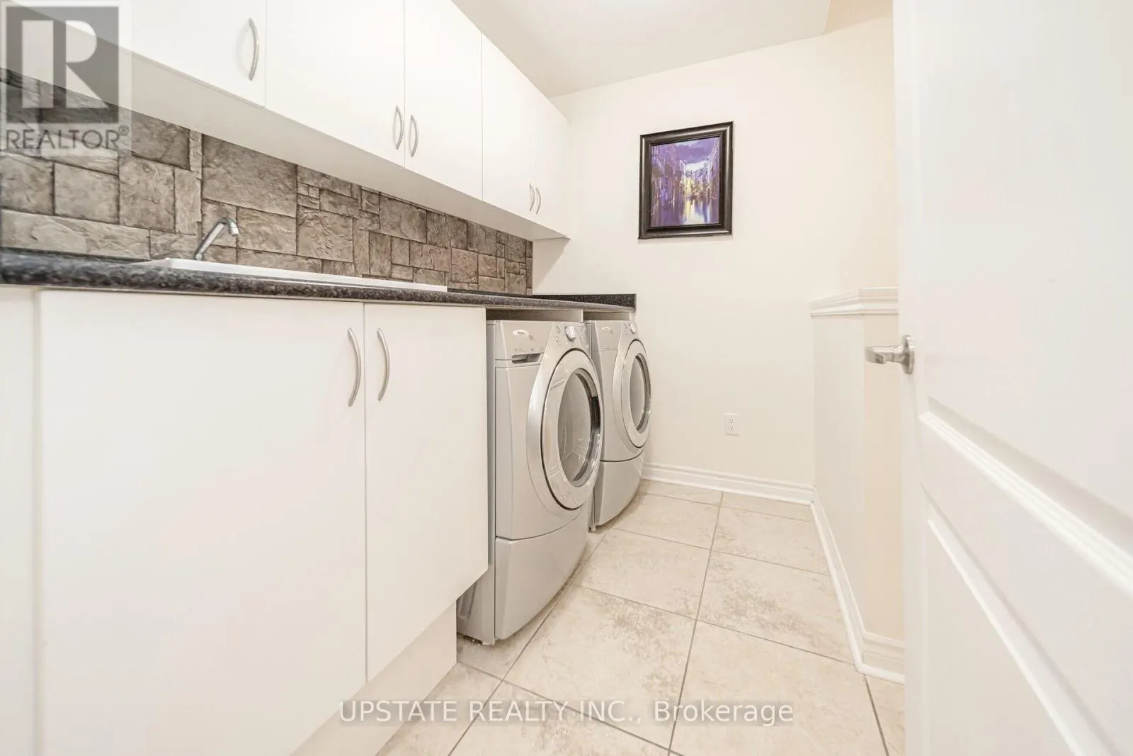 10 AGINCOURT CIRCLE