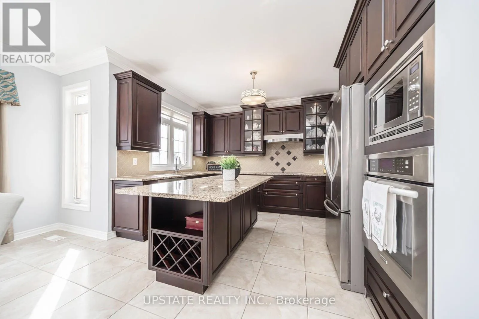 10 AGINCOURT CIRCLE