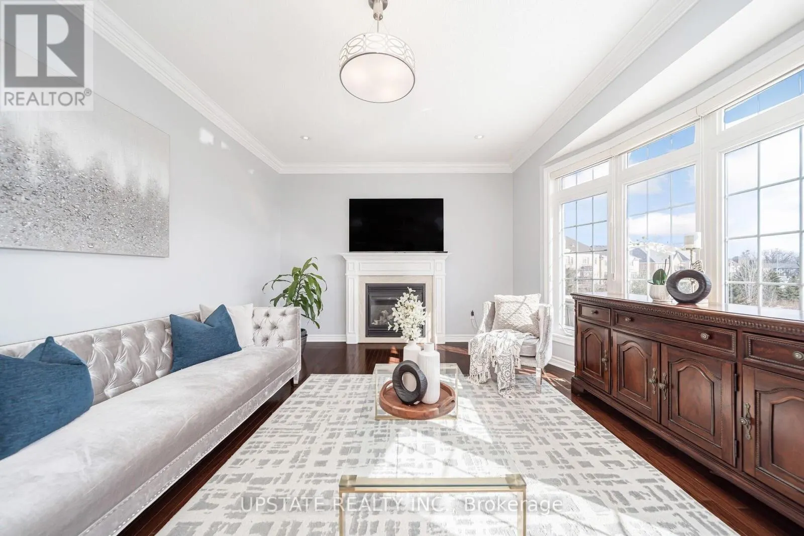 10 AGINCOURT CIRCLE