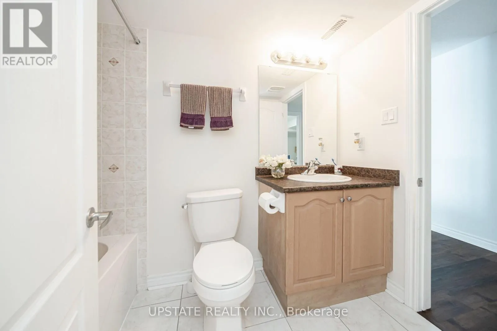 10 AGINCOURT CIRCLE