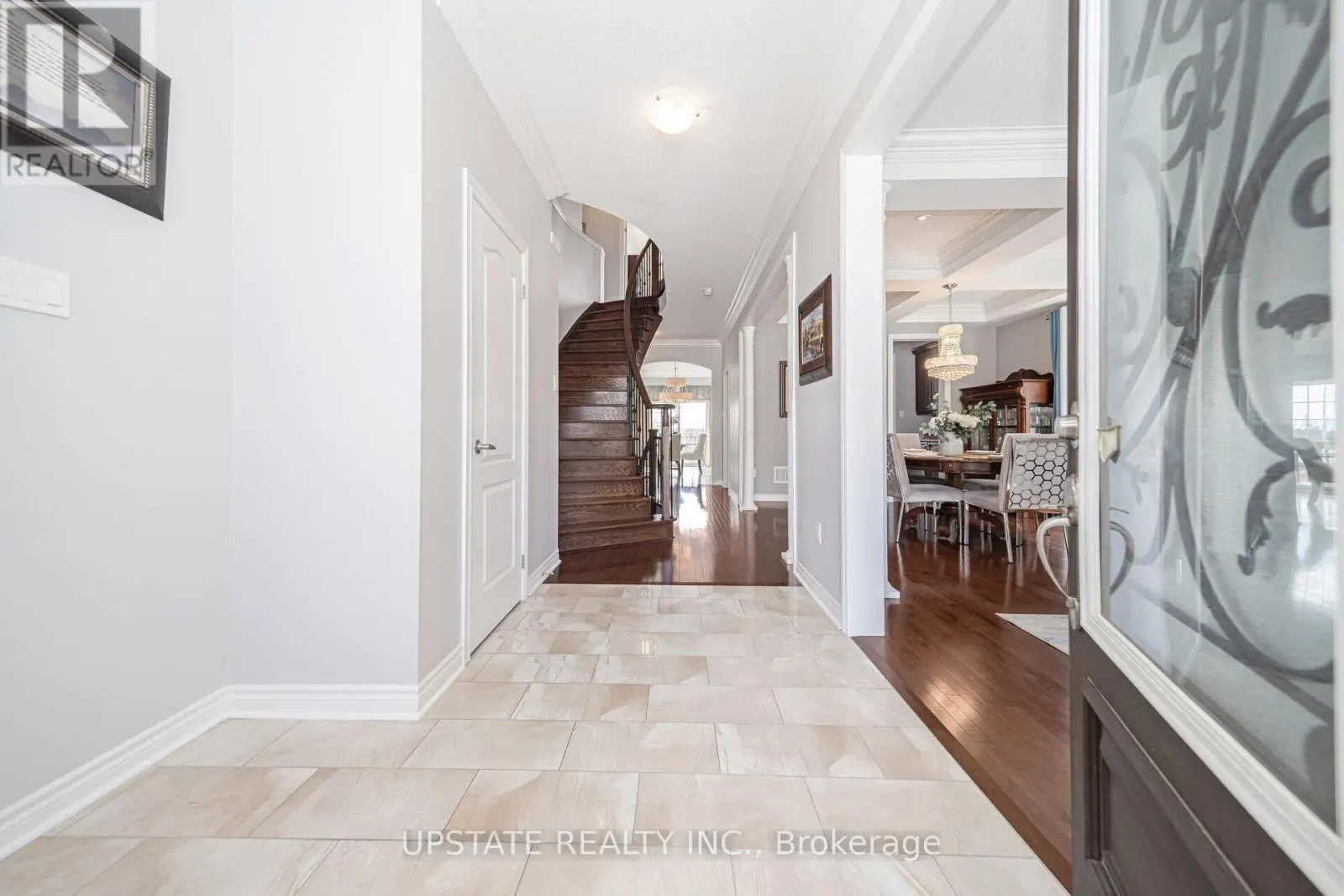 10 AGINCOURT CIRCLE