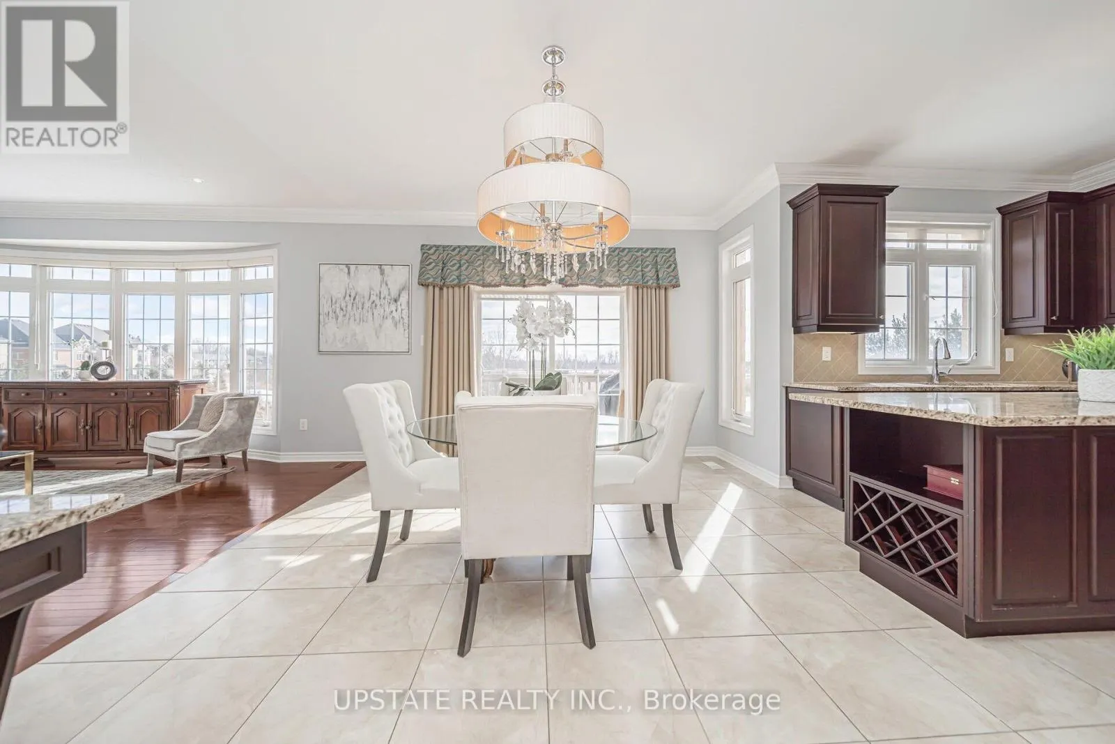 10 AGINCOURT CIRCLE