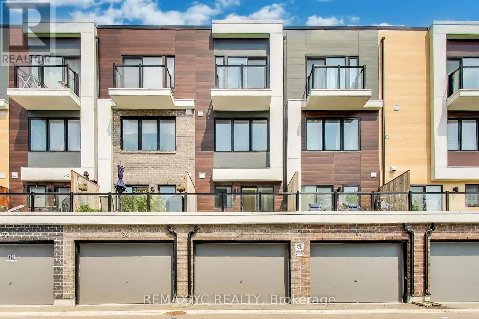 175 DOWNSVIEW PARK BOULEVARD
